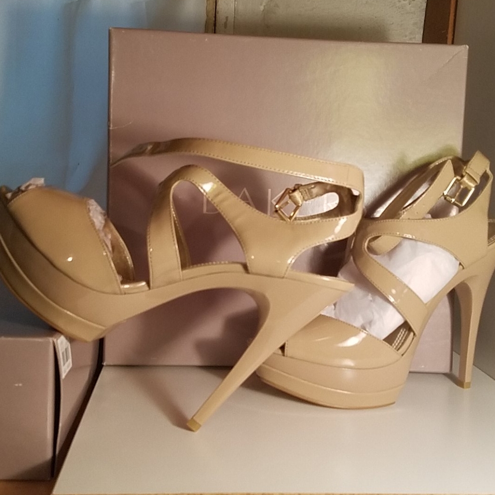 Shoes - Picture 3 of 4